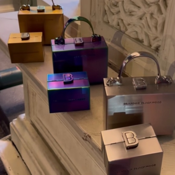 Meet your Posher, Fallon - Picture 8 of 17